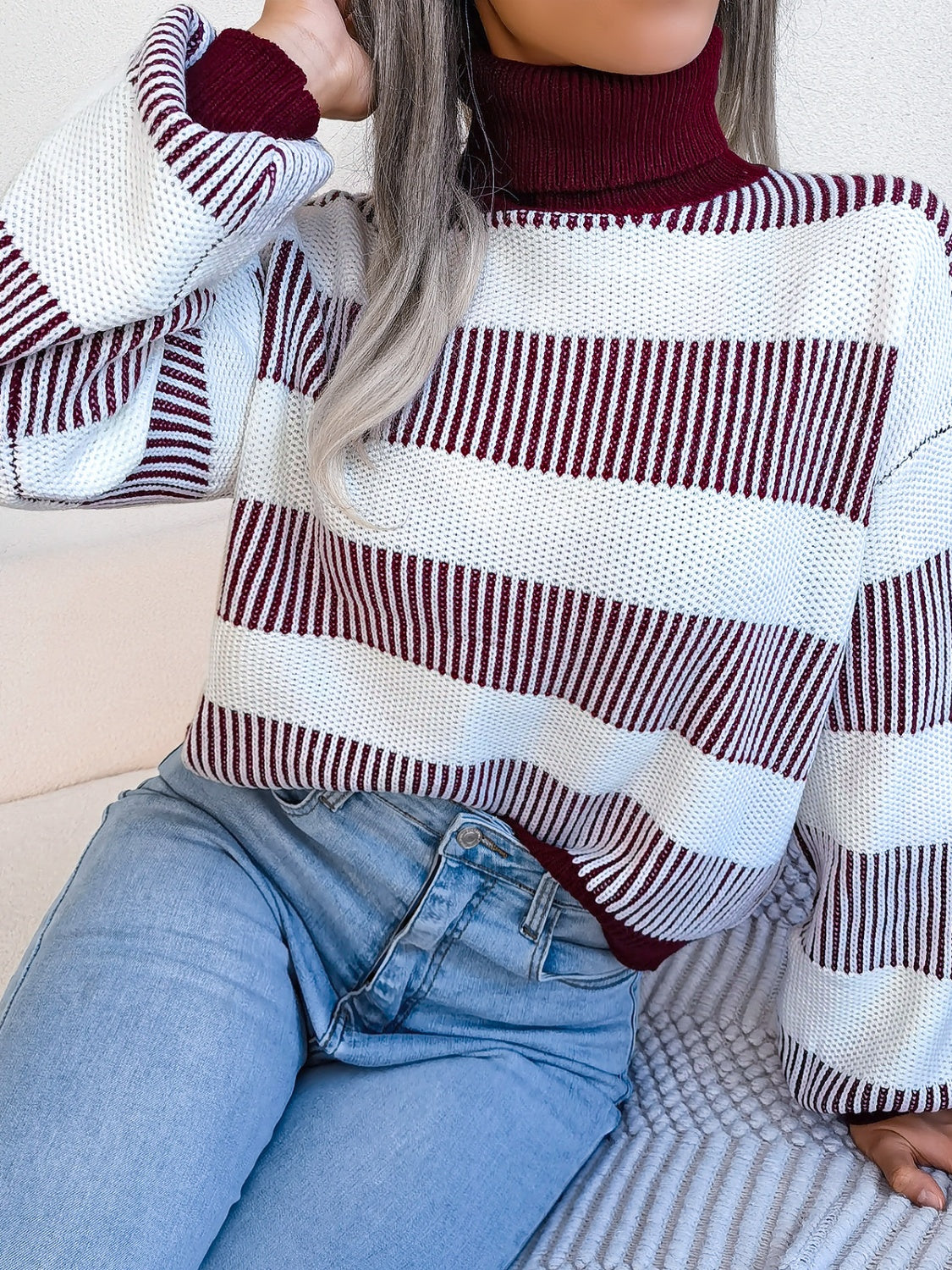 JO | Fashionable and minimalist sweater