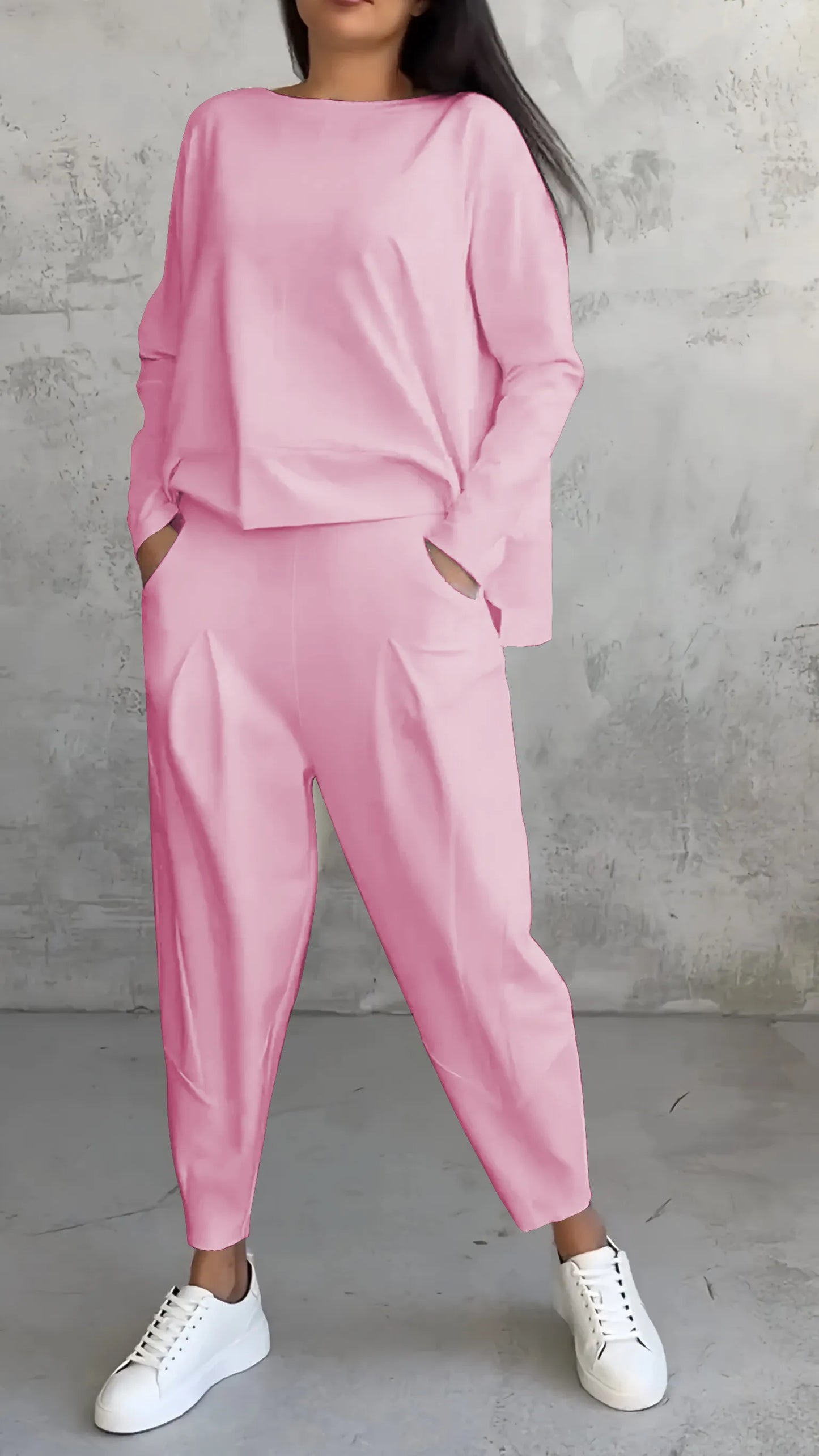 JO | Two-piece set in a casual relaxed fit style