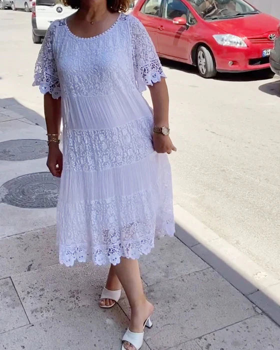 JO | Timeless lace midi dress