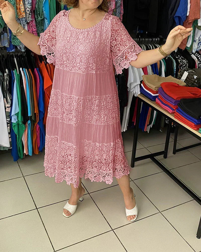 JO | Timeless lace midi dress