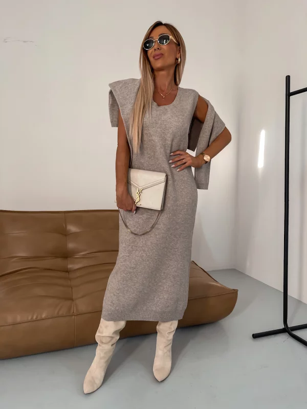 JO | Classic and elegant winter blouse