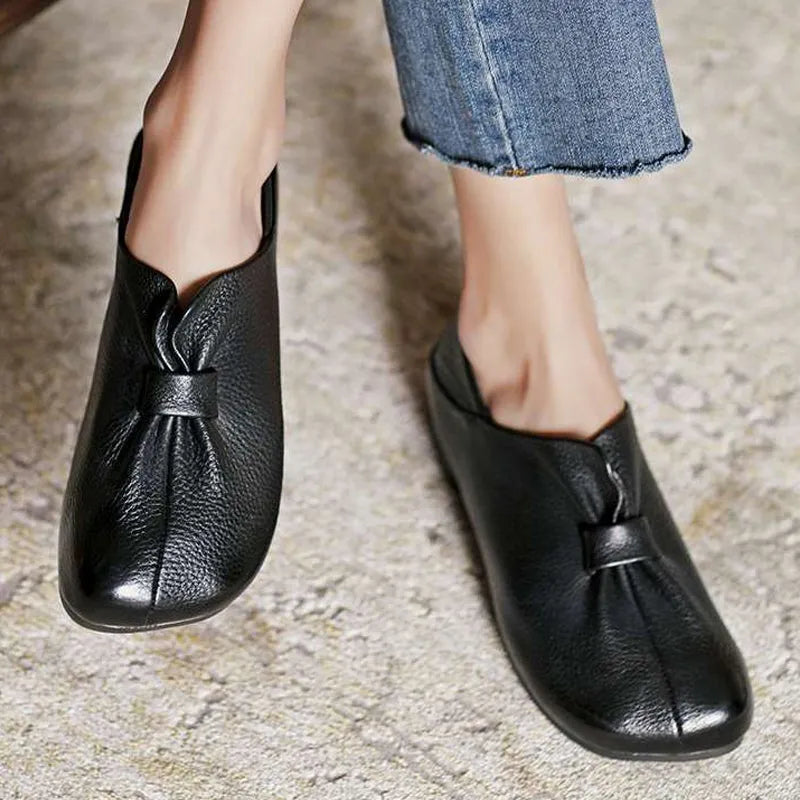 JO | shoes with round toe