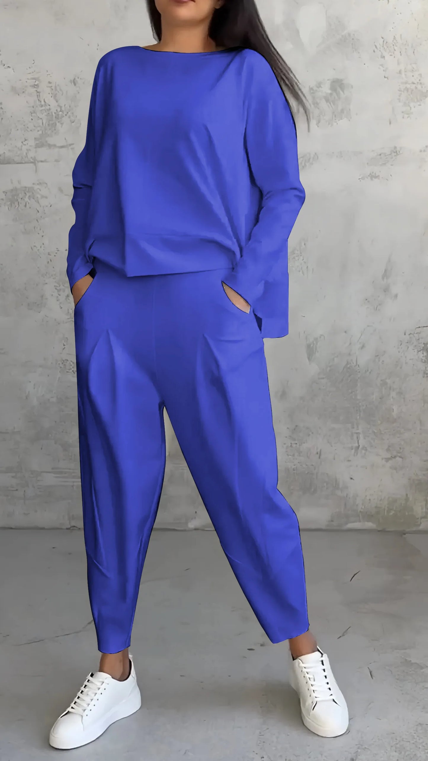 JO | Two-piece set in a casual relaxed fit style