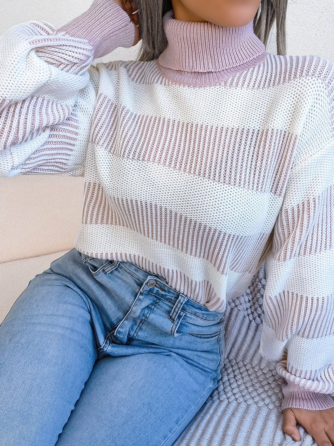 JO | Fashionable and minimalist sweater