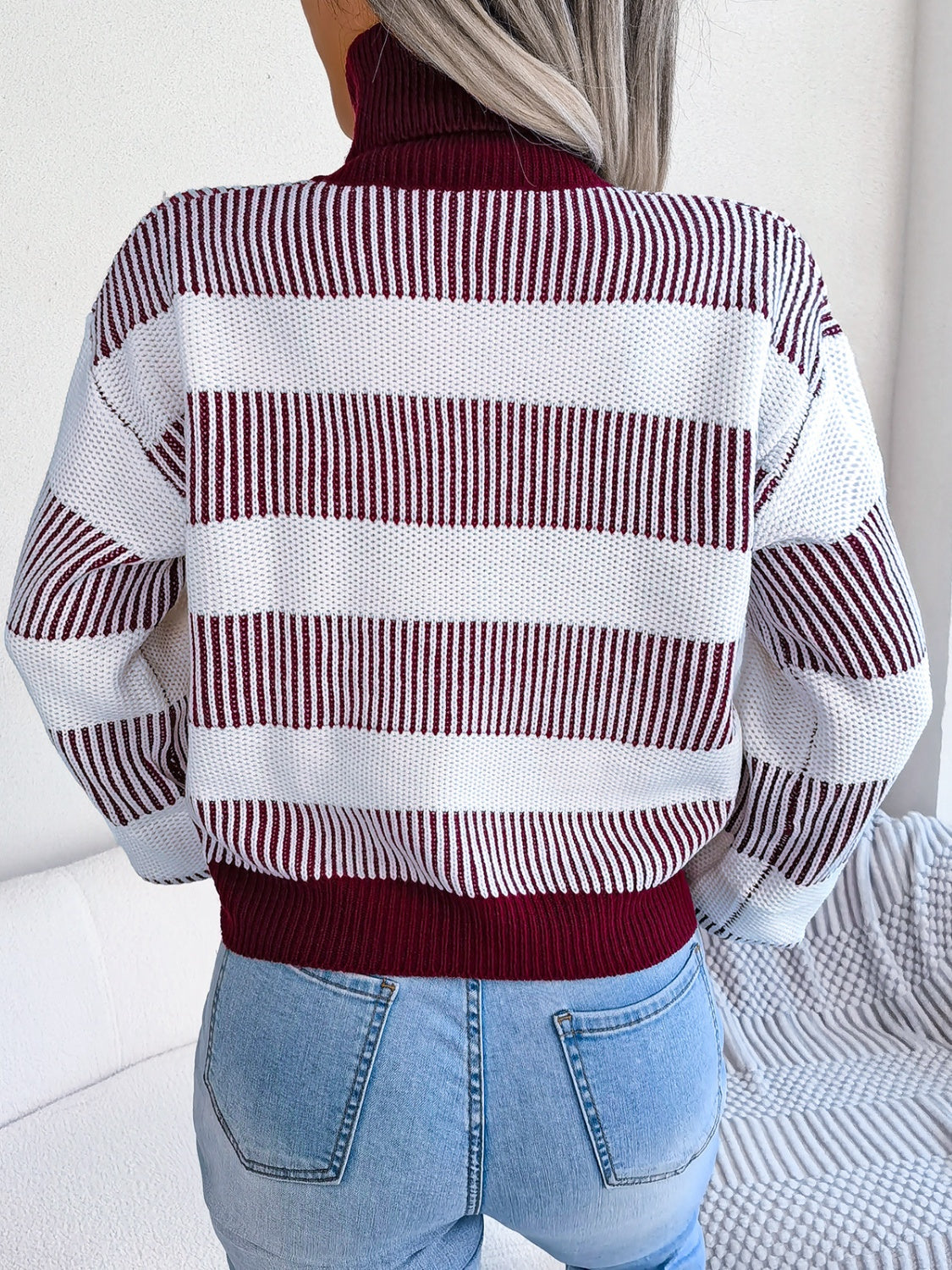JO | Fashionable and minimalist sweater
