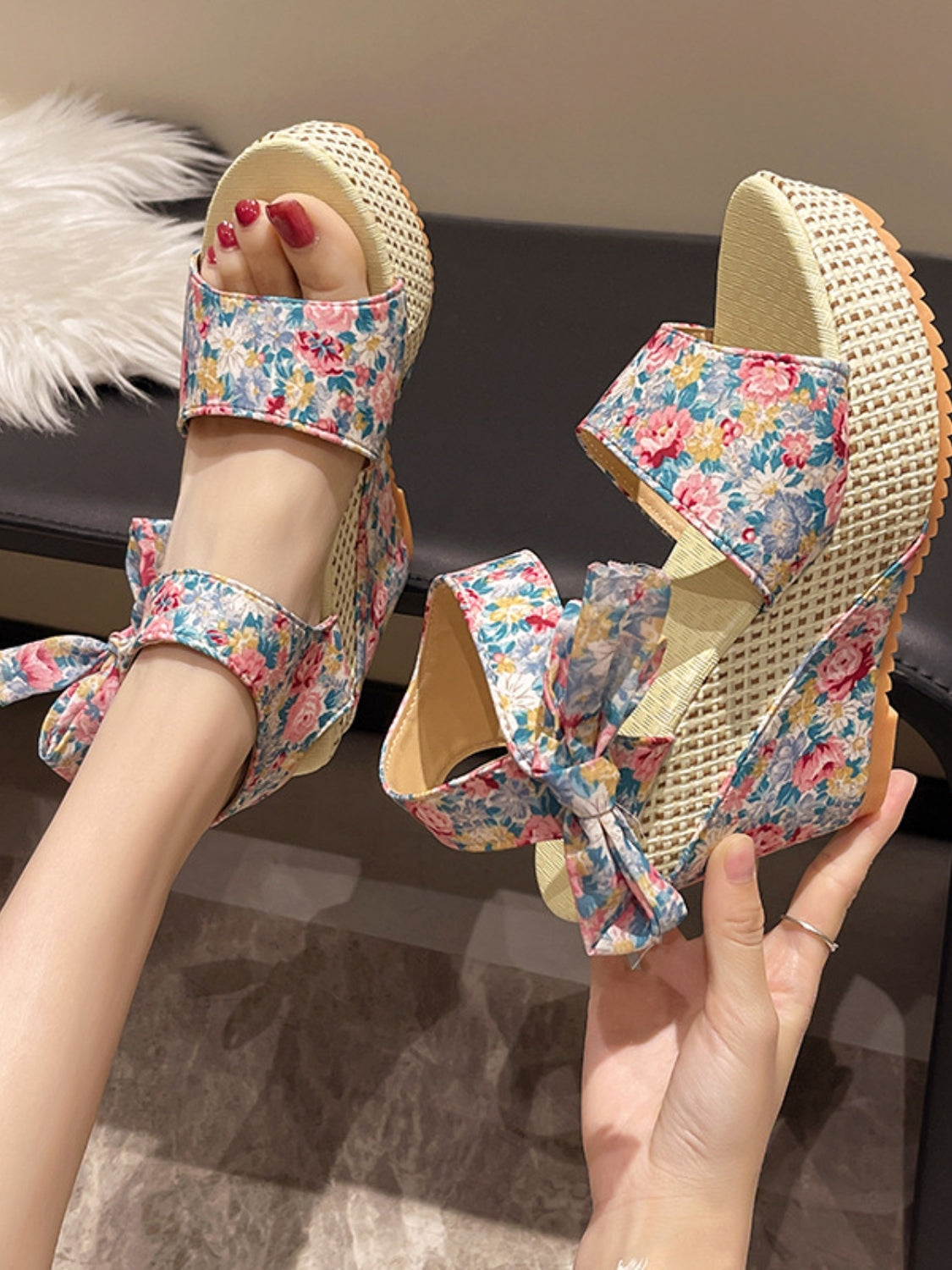 JO | | High-heeled sandals with floral laces