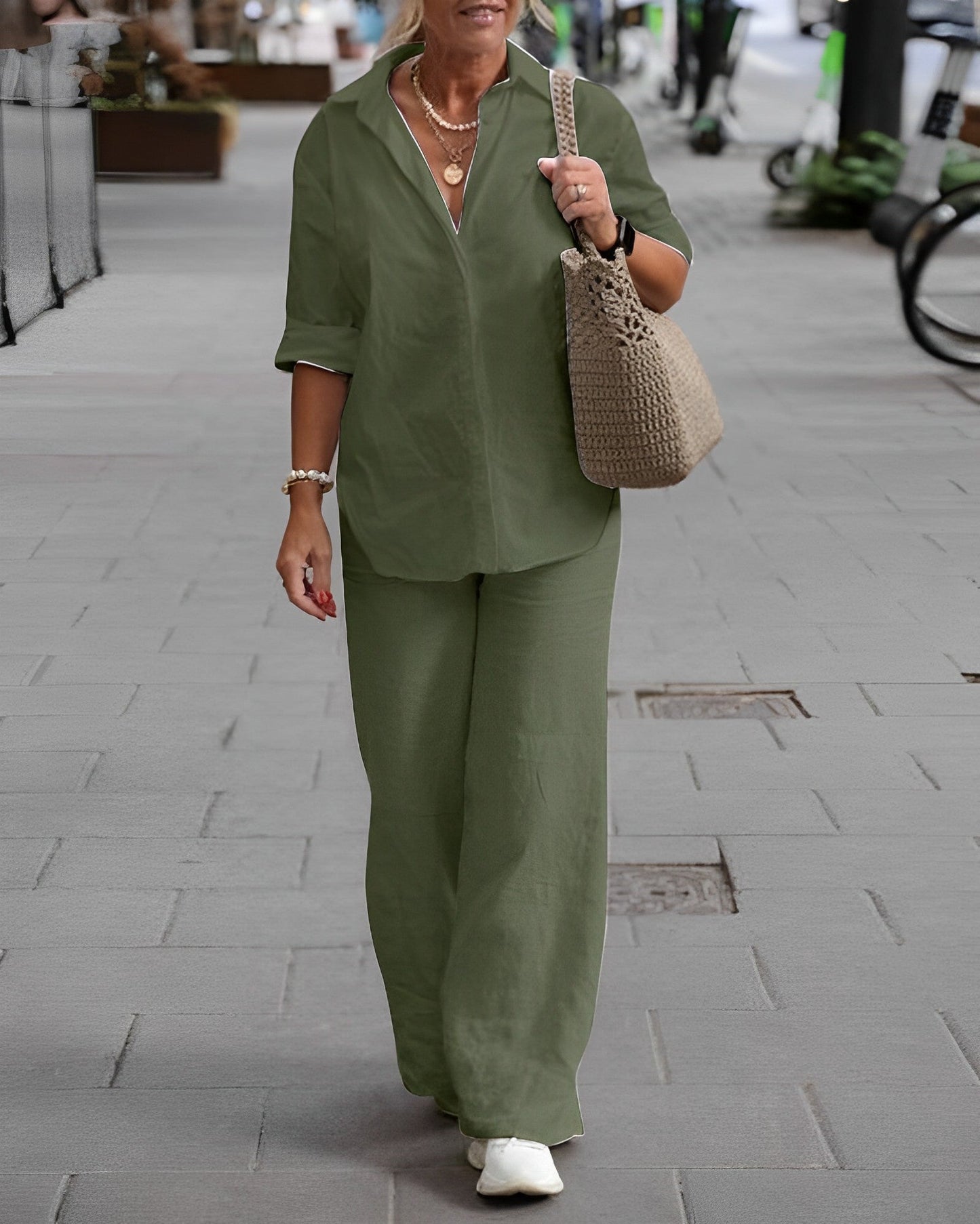 JO | Classic and stylish garment