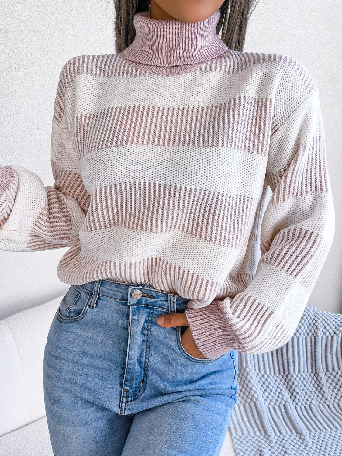 JO | Fashionable and minimalist sweater