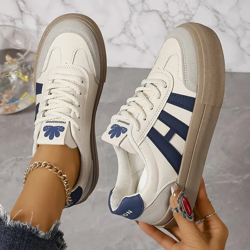 JO | Light and airy sneakers