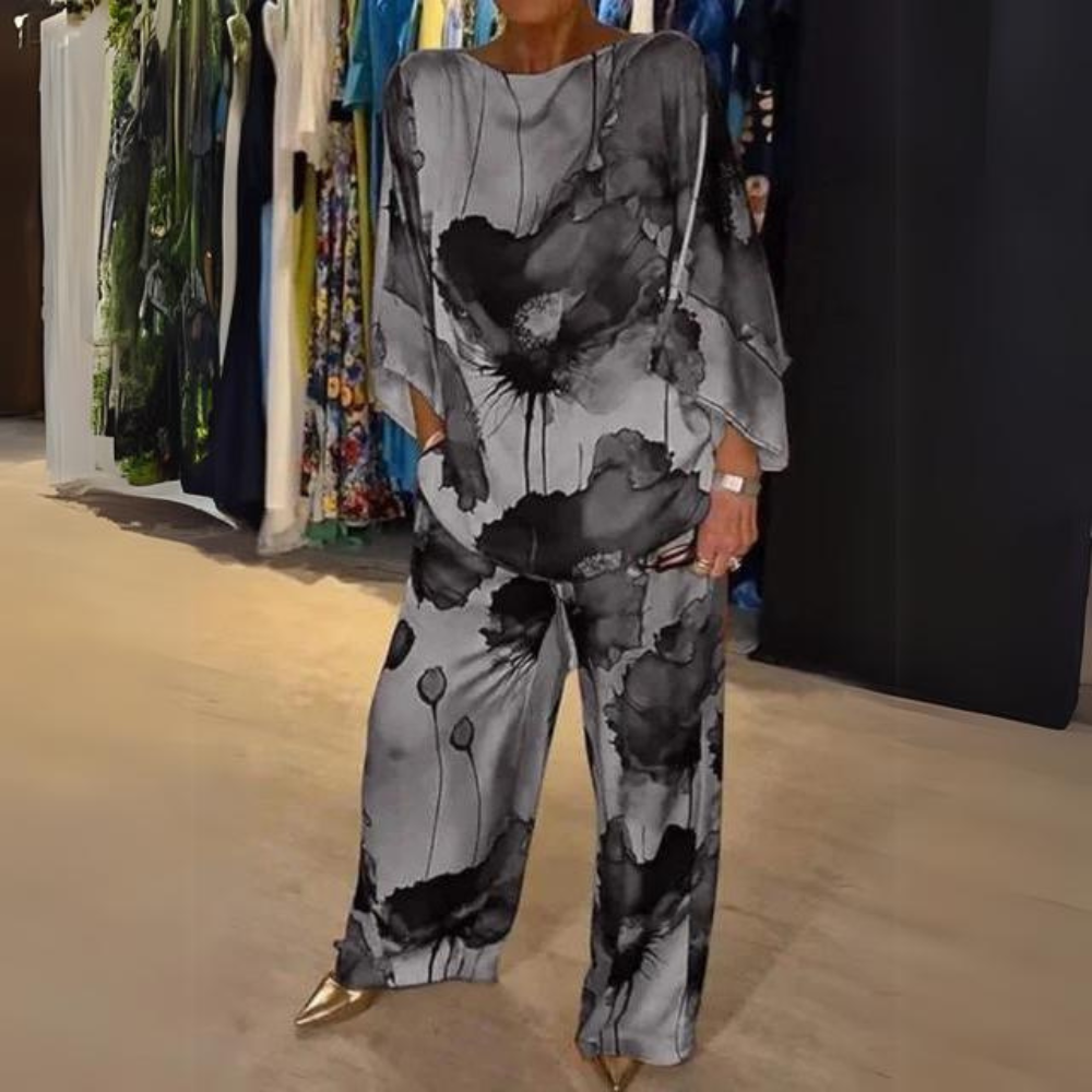 JO | Elegant ensemble for women