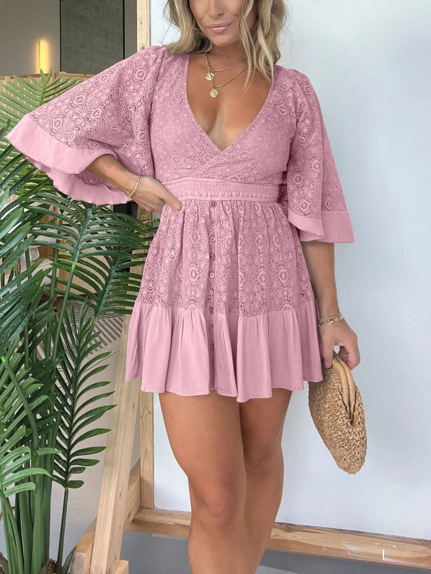JO | Elegant lace mini dress with V-neckline