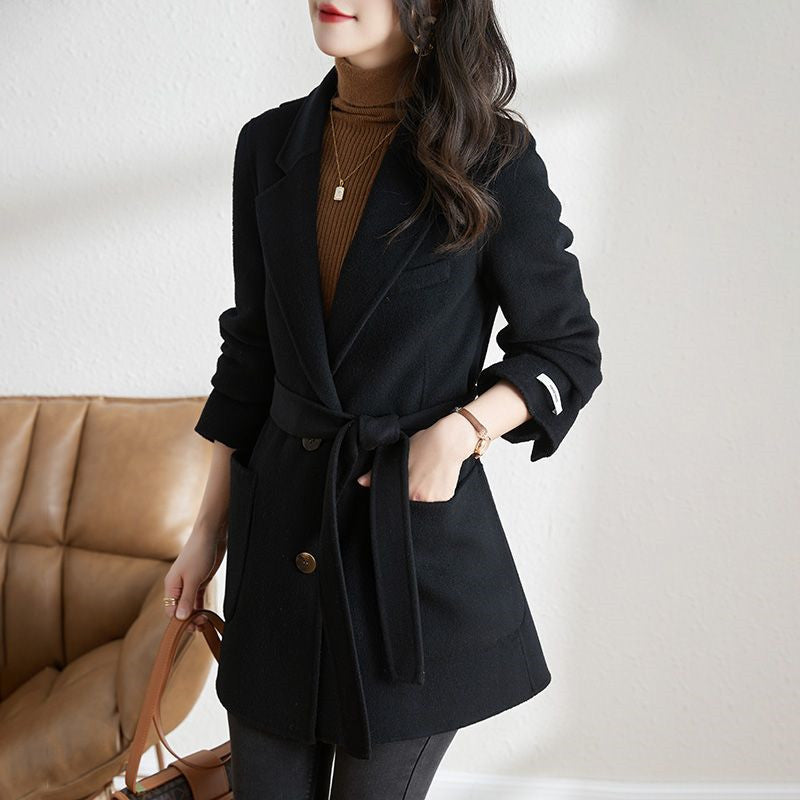 JO | Stylish and elegant coat