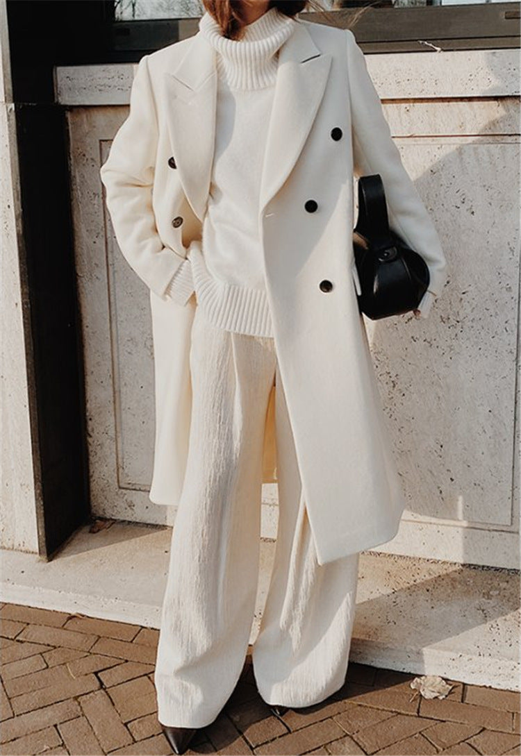 JO | Timeless and elegant coat