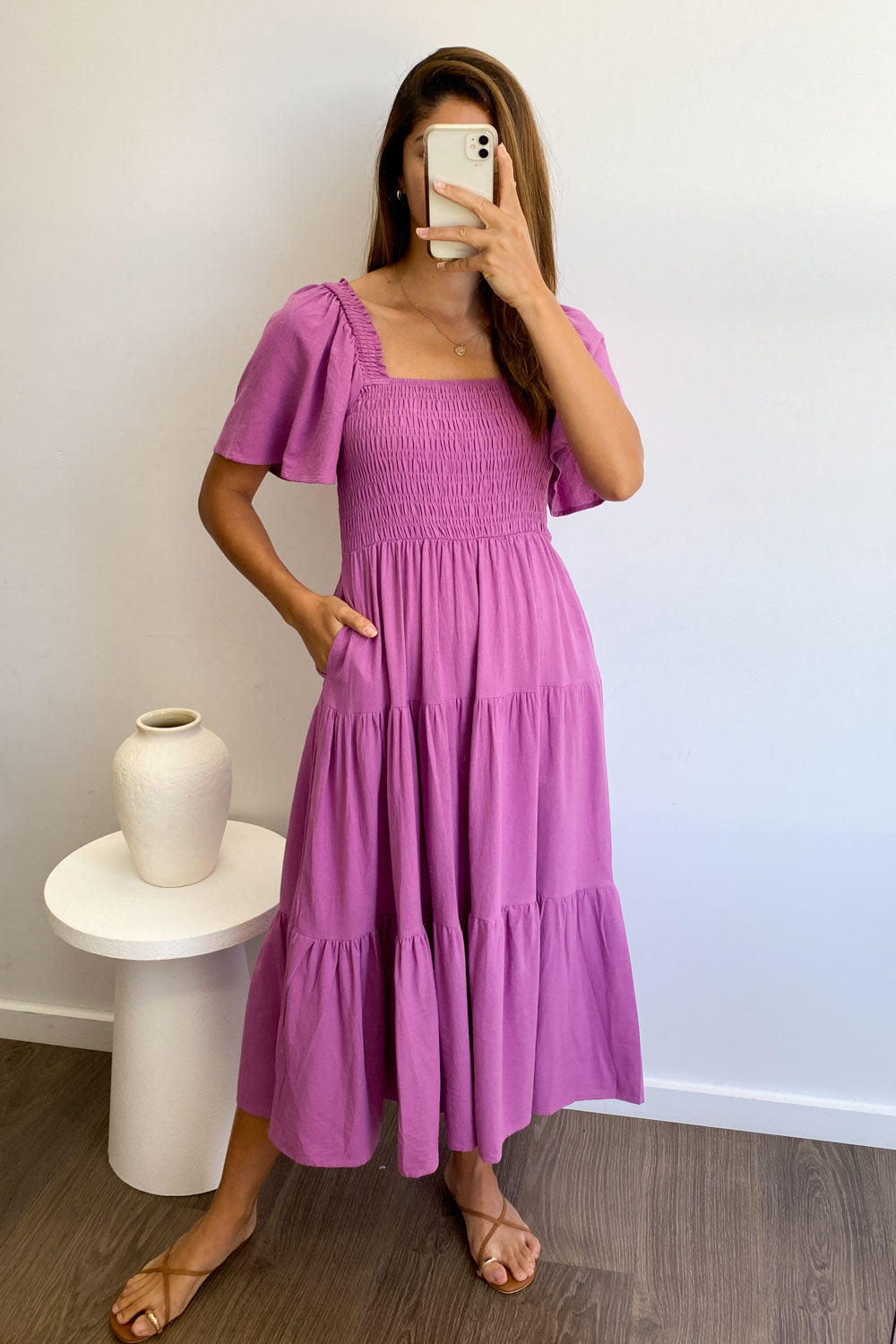JO | Feminine off-shoulder midi dress