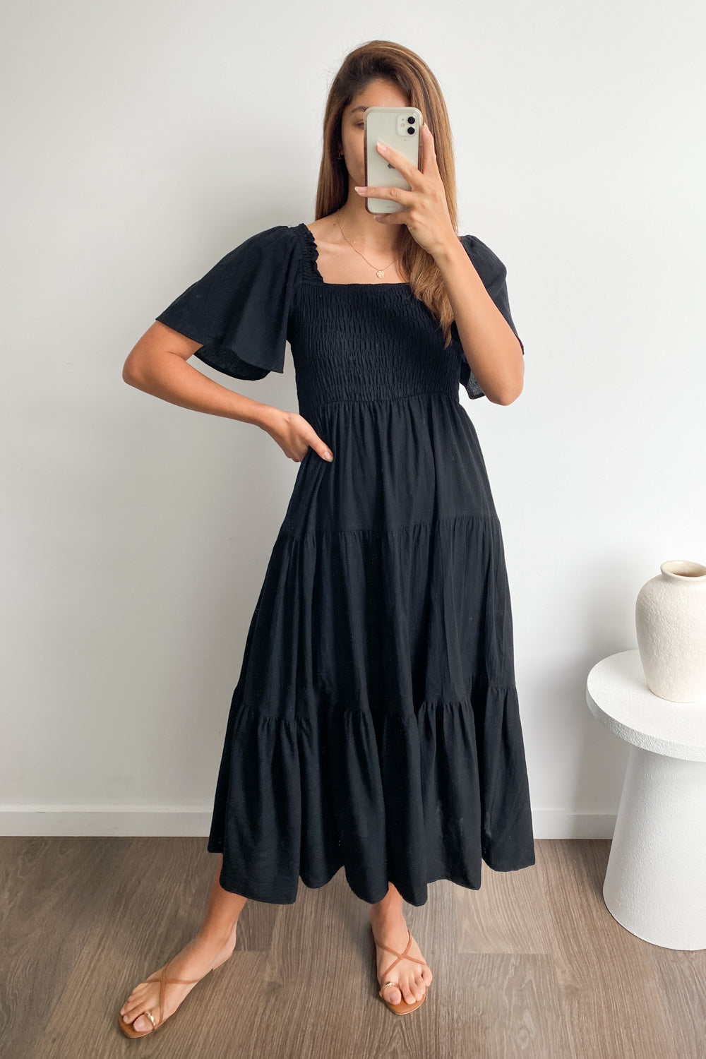 JO | Feminine off-shoulder midi dress