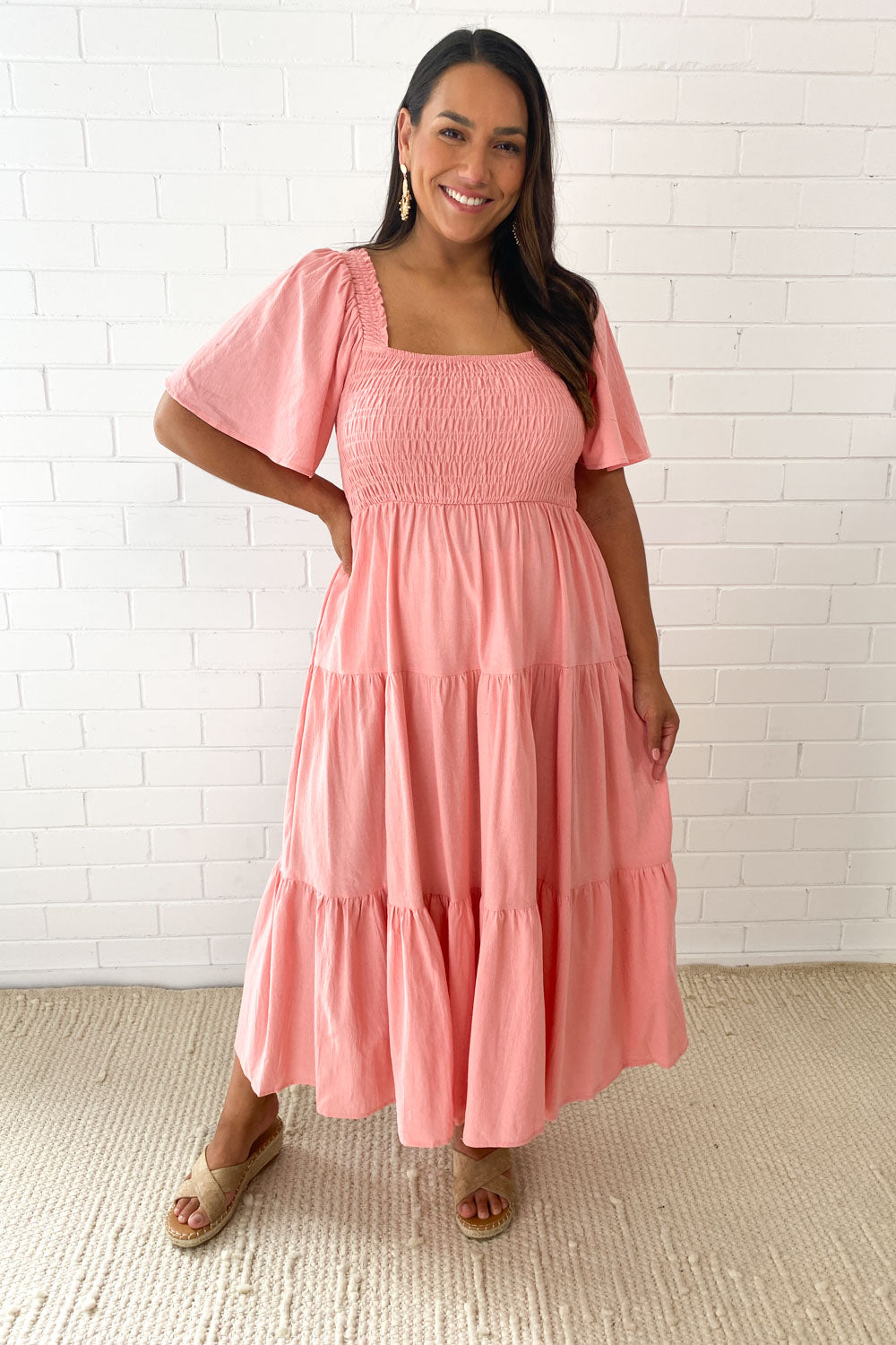 JO | Feminine off-shoulder midi dress