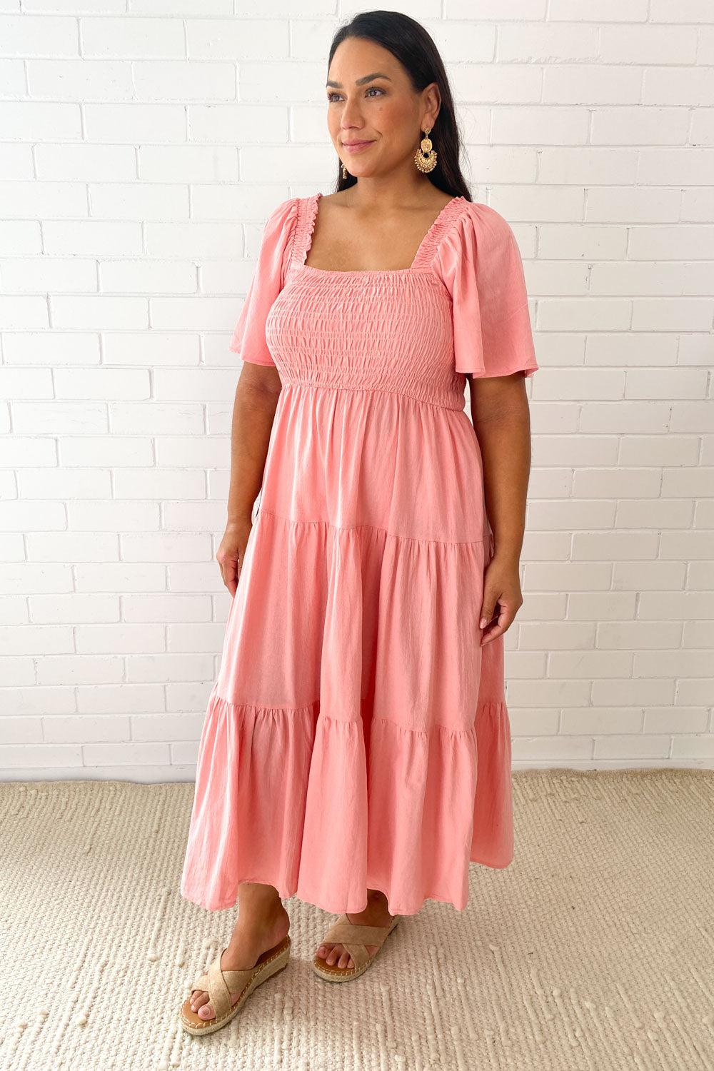 JO | Feminine off-shoulder midi dress