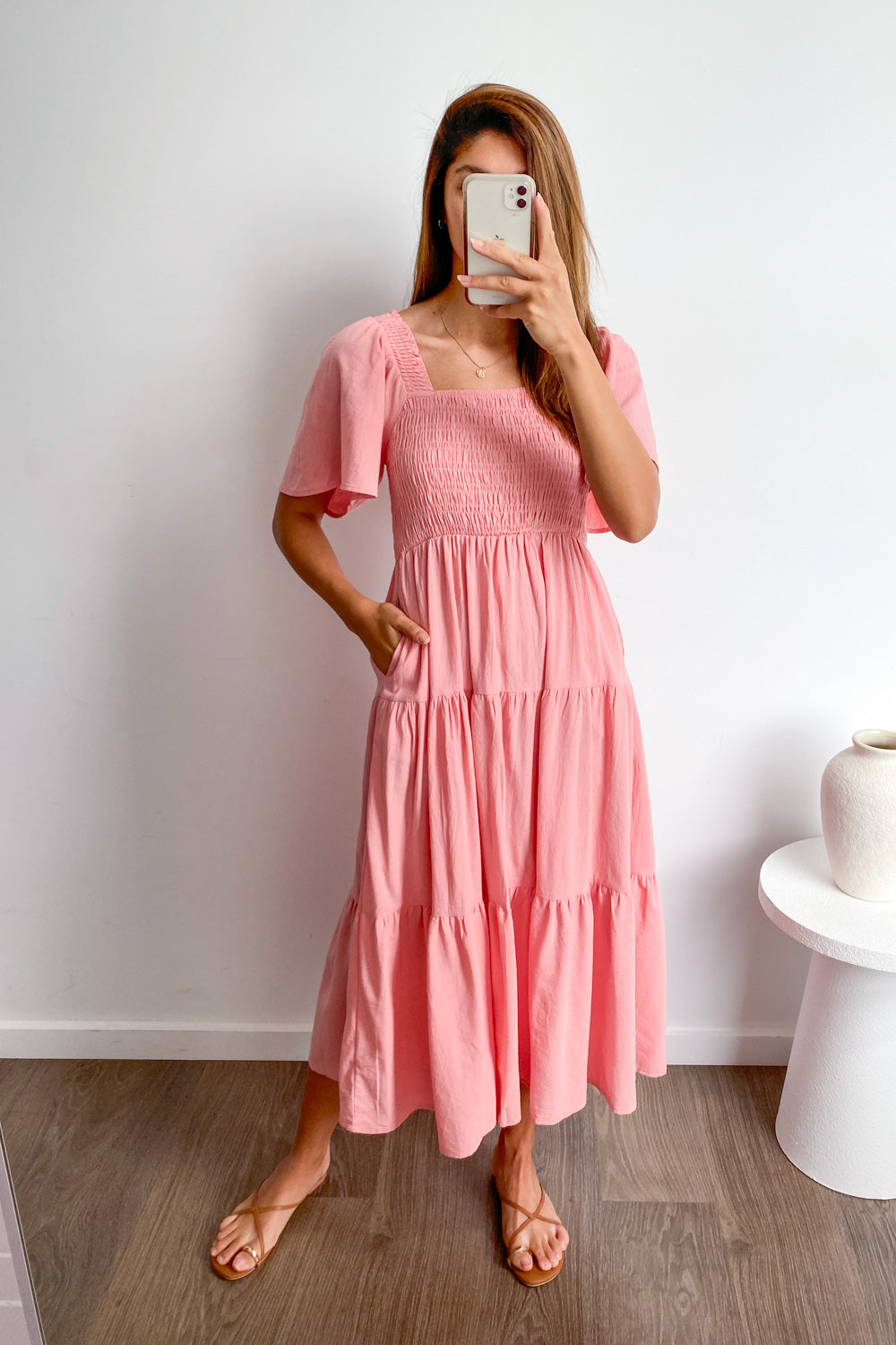 JO | Feminine off-shoulder midi dress