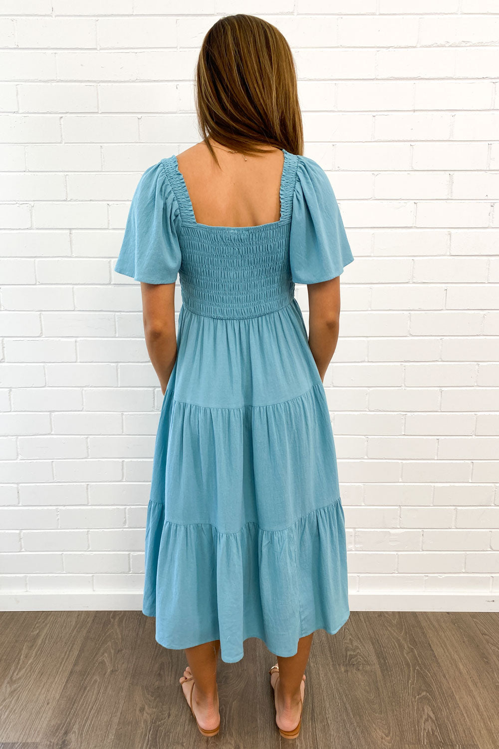 JO | Feminine off-shoulder midi dress