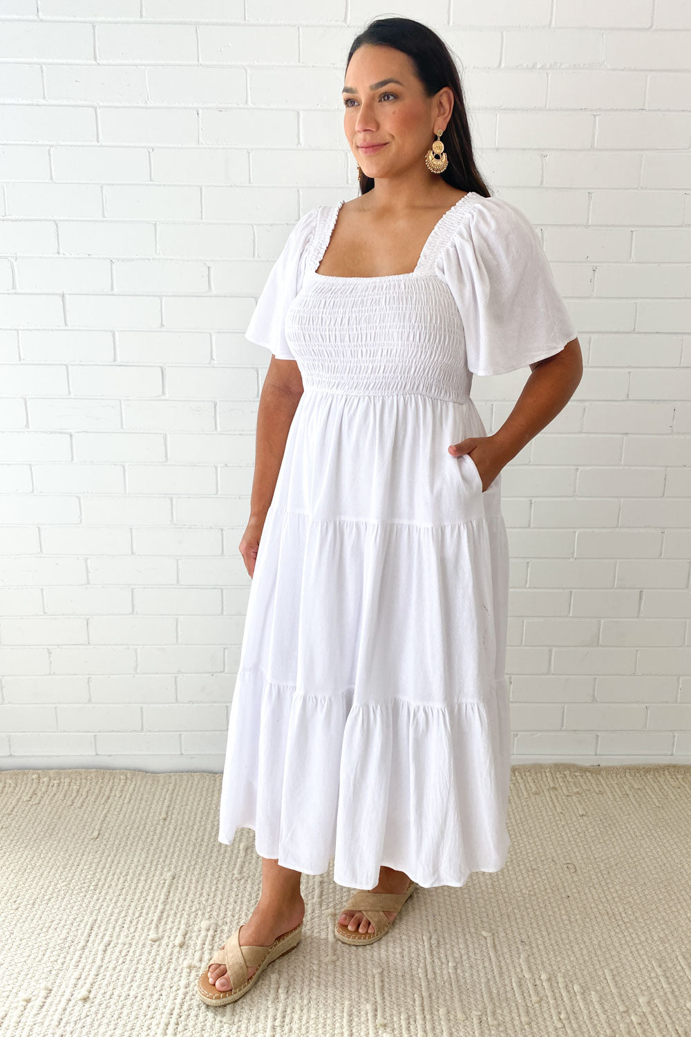 JO | Feminine off-shoulder midi dress