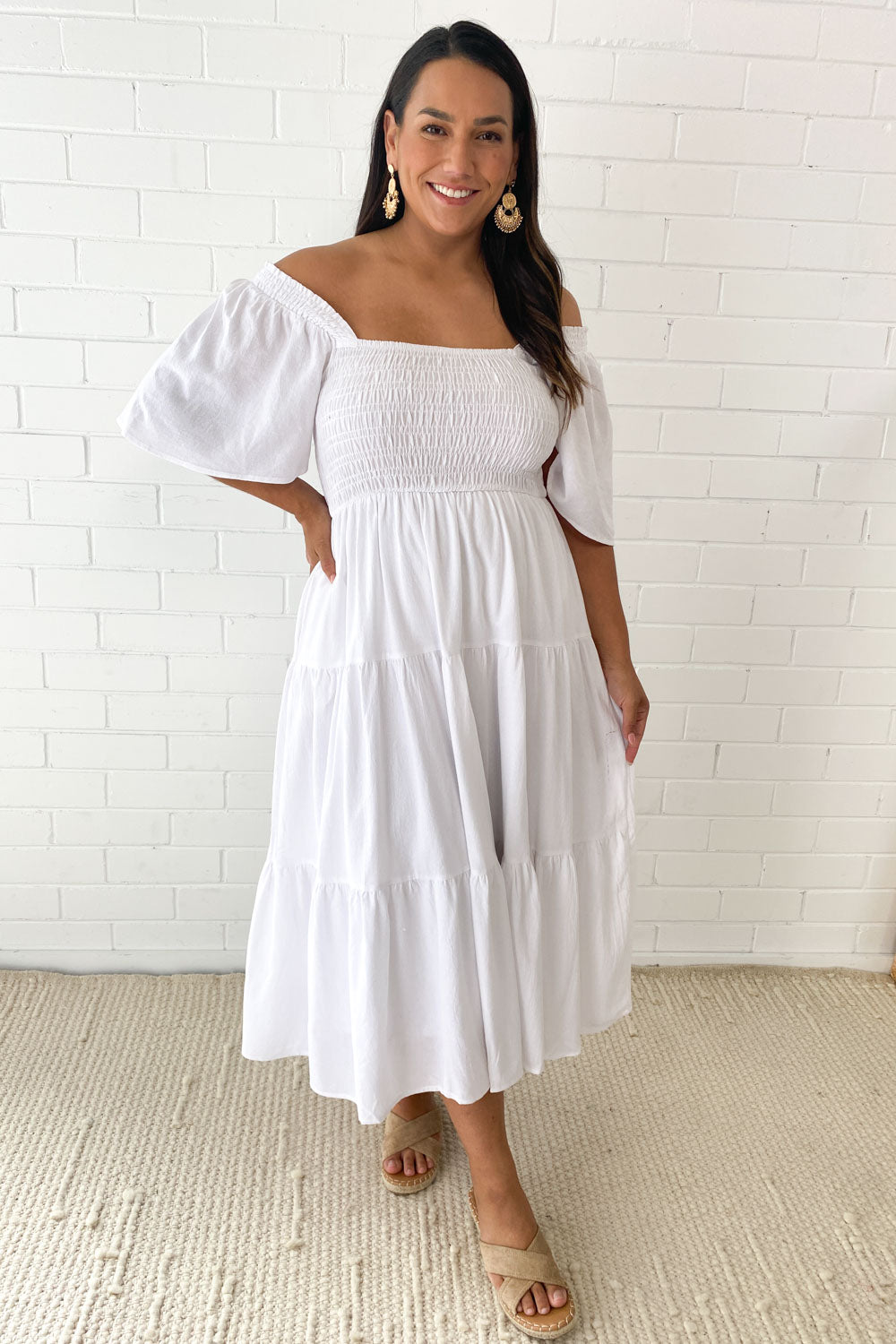 JO | Feminine off-shoulder midi dress