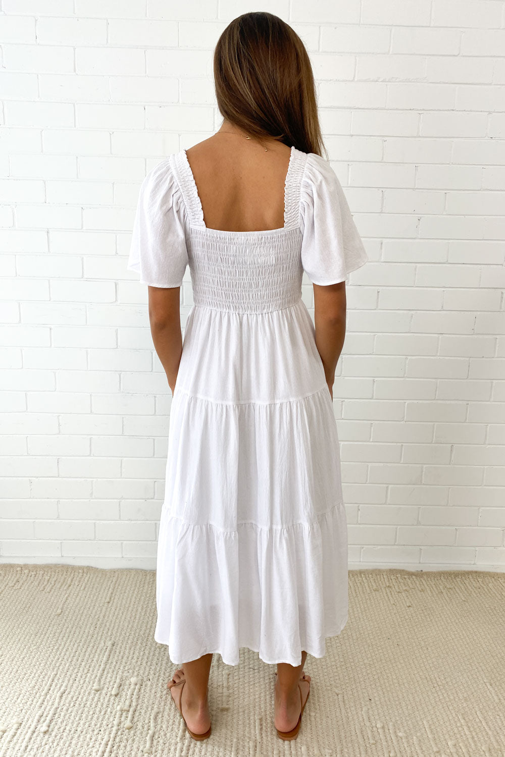 JO | Feminine off-shoulder midi dress