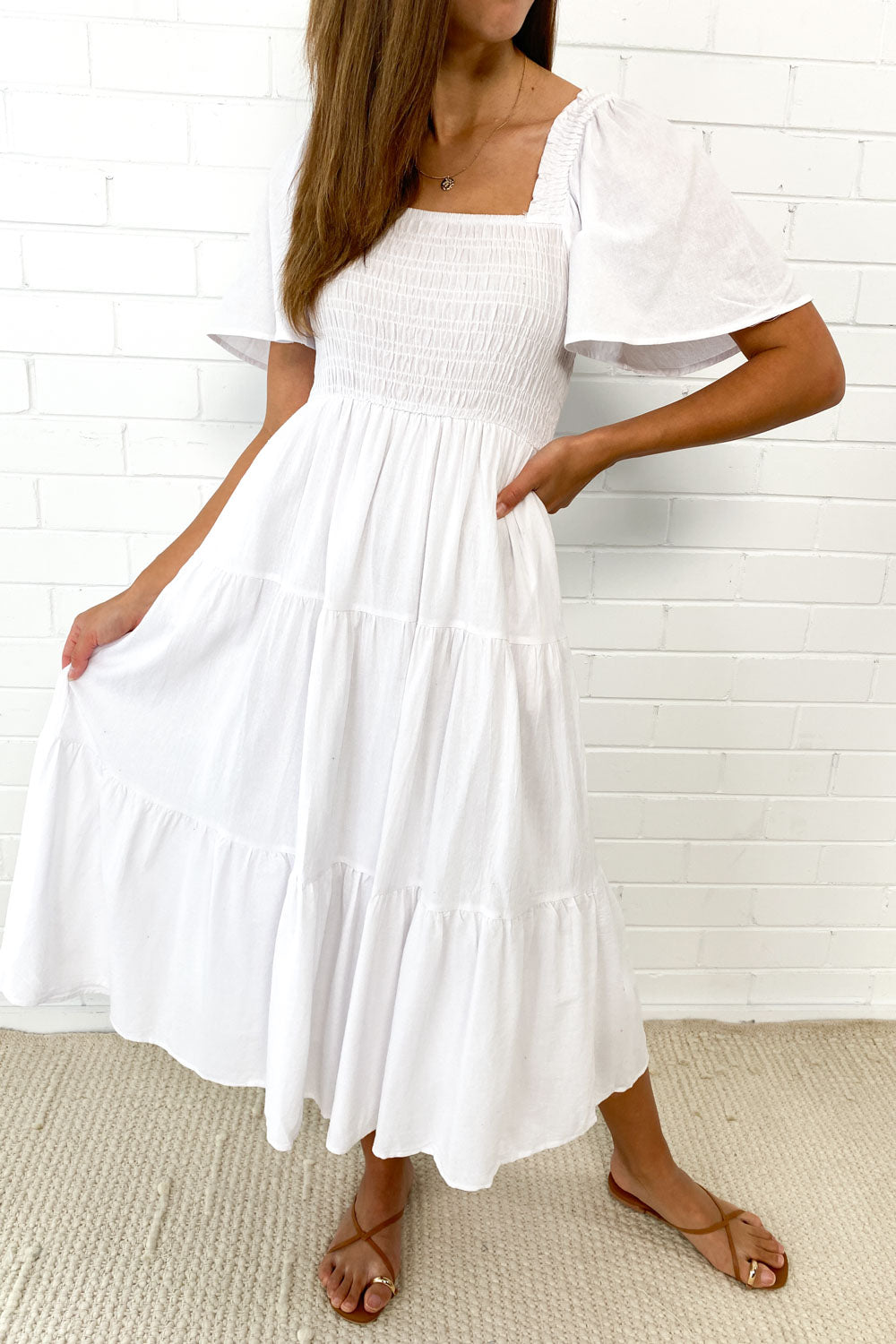 JO | Feminine off-shoulder midi dress