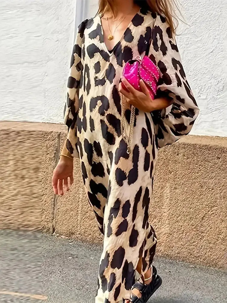 JO | Midi dress with leopard print and three-quarter sleeves