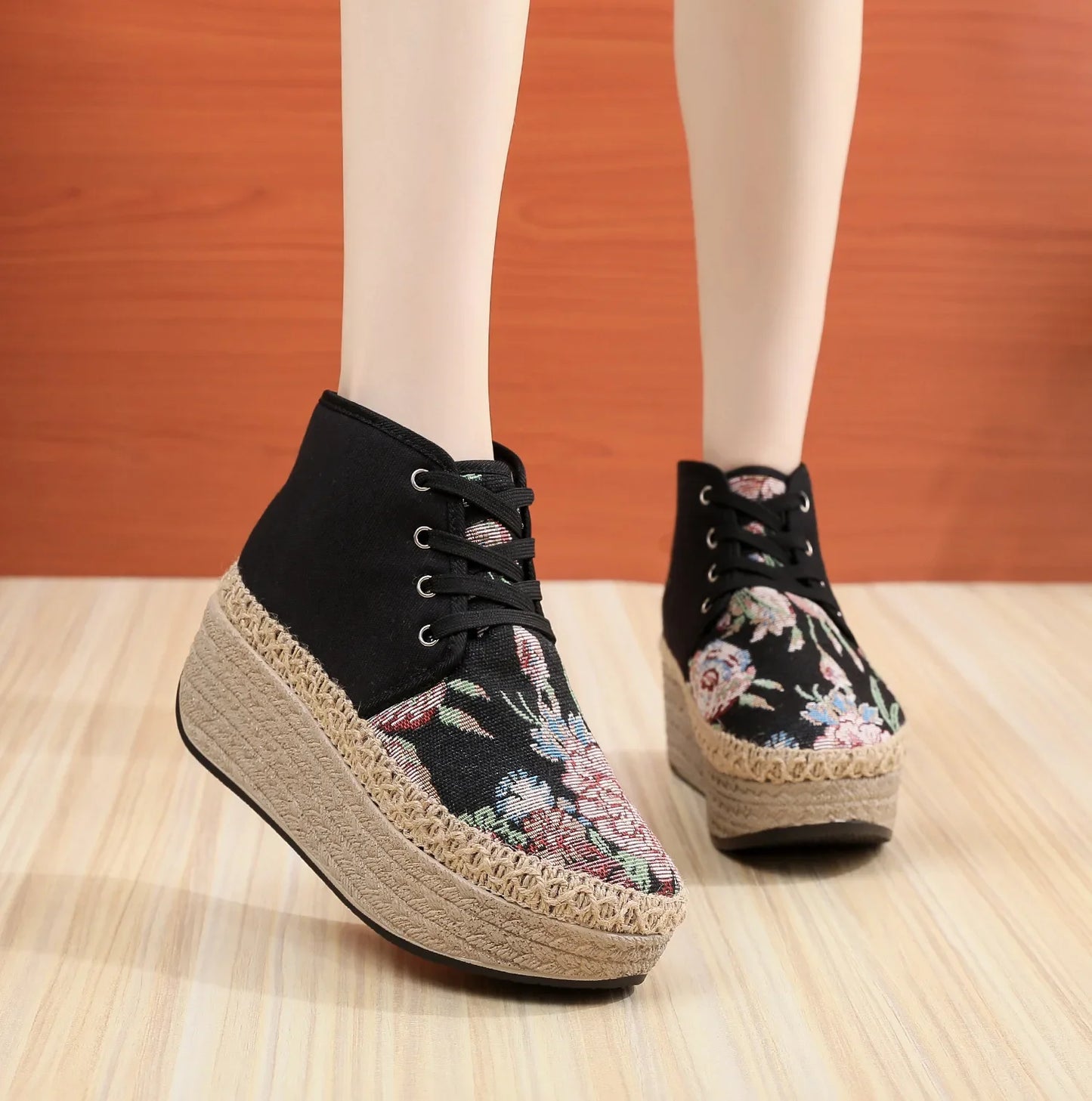 2024 New Retro Women Linen Cotton Fabric Embroidered Short Ankle Platform Boots Comfortable Ladies Lace Up Booties Winter Shoes