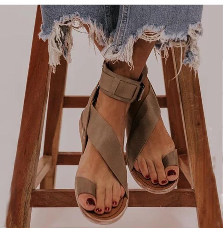 JO | cross strap ankle wrap toe ring sandals
