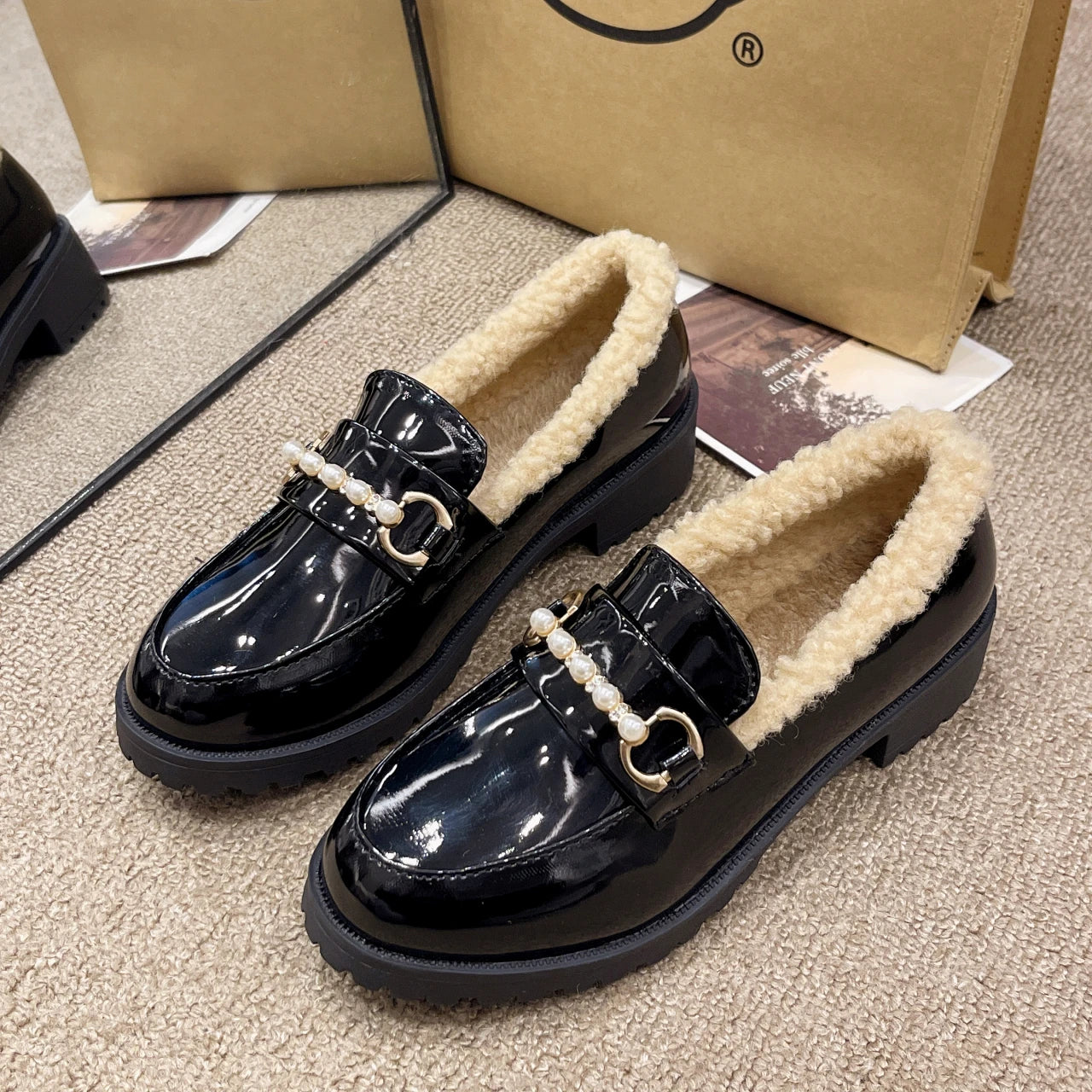 Women's Fur-Lined Loafers Winter 2025 New - Classic Black Thick-Soled Slip-On Leather Boots Anti-Cold Casual &Work Ankle Boots