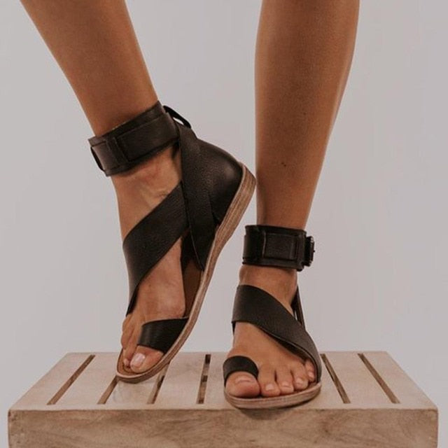JO | cross strap ankle wrap toe ring sandals