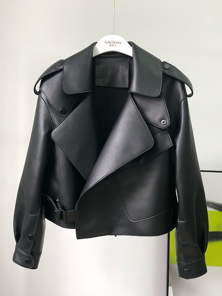 JO | Uncomplicated and trendy coat