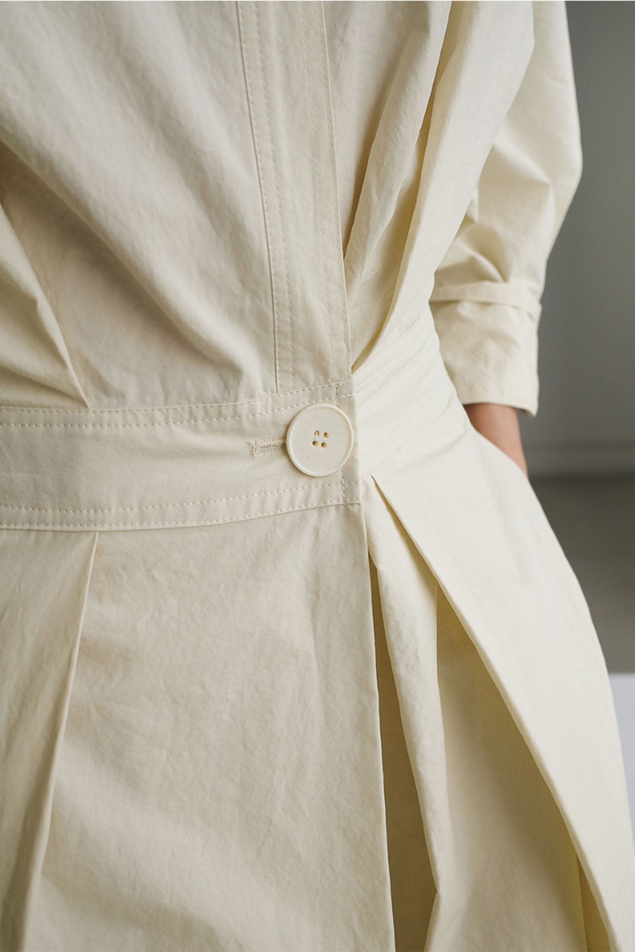 JO | Long-sleeved A-line shirt midi dress in cotton