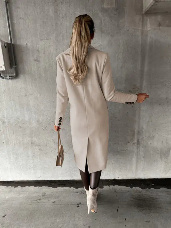 JO | Timeless and elegant coat