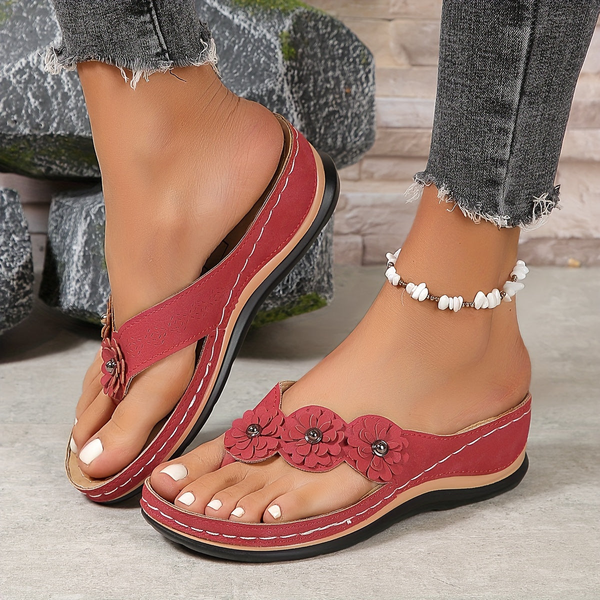 JO | | Elegant and comfortable sandals with floral straps