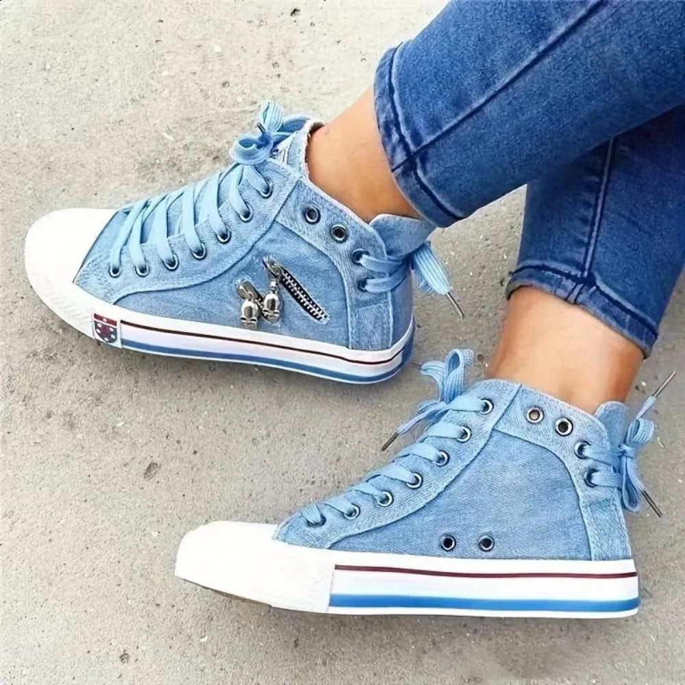 JO | Fashionable canvas sneakers with zipper detail