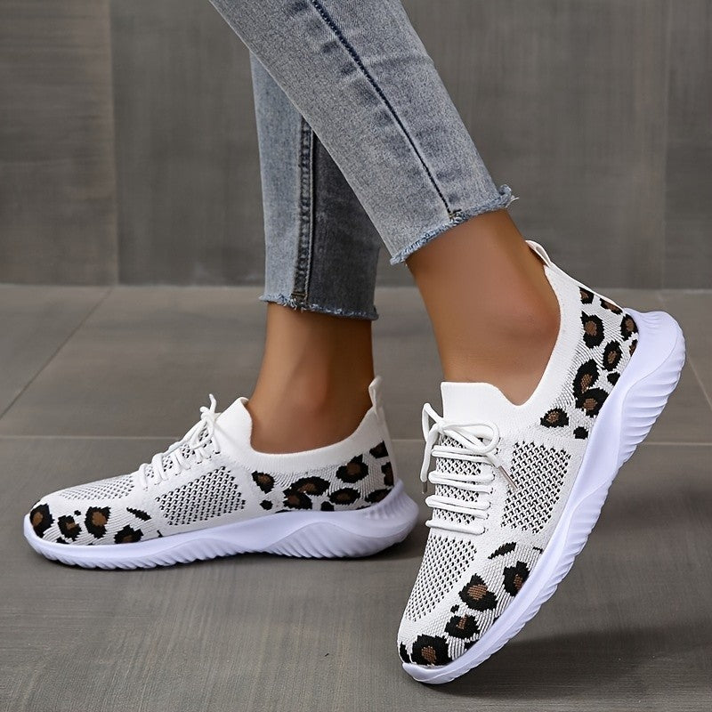 JO | Soft and cool sneakers