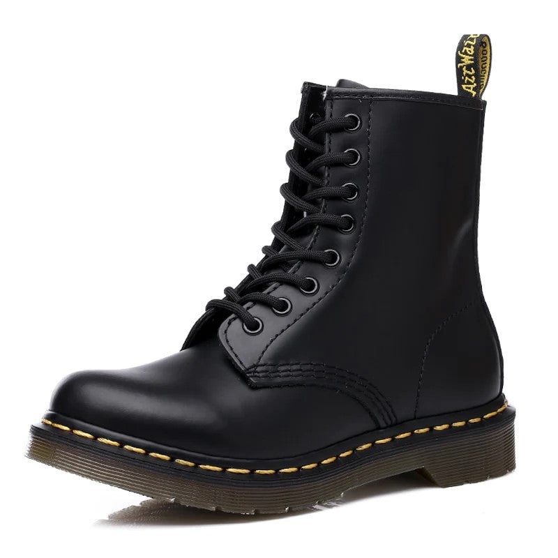 JO | Leather boots with thick soles
