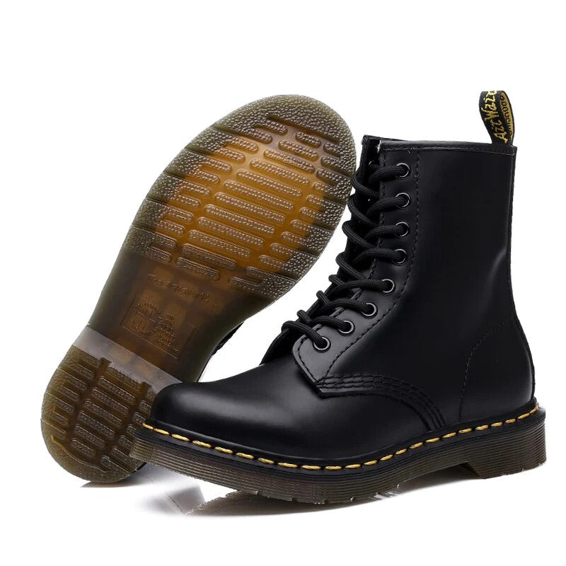JO | Leather boots with thick soles