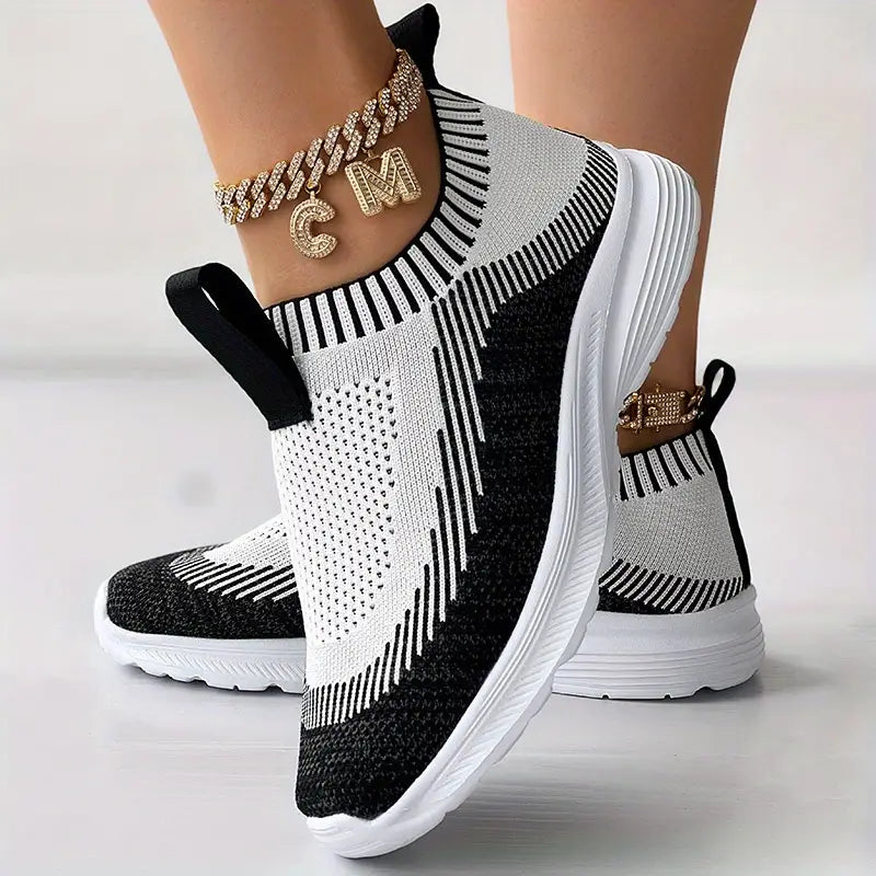 JO | Relaxed and timeless general sneakers