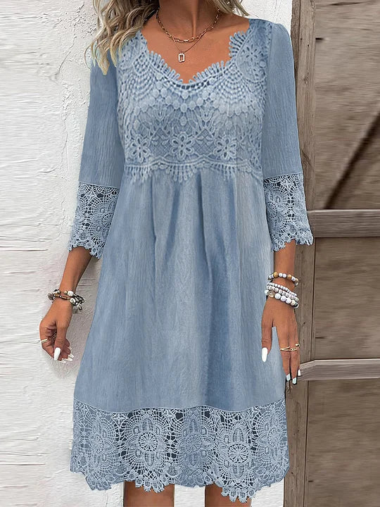 JO | Timeless lace midi dress