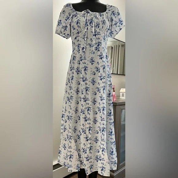 JO | Midi dress with square neckline and floral print