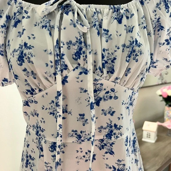JO | Midi dress with square neckline and floral print