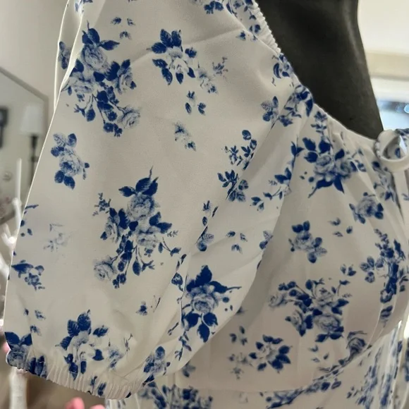 JO | Midi dress with square neckline and floral print