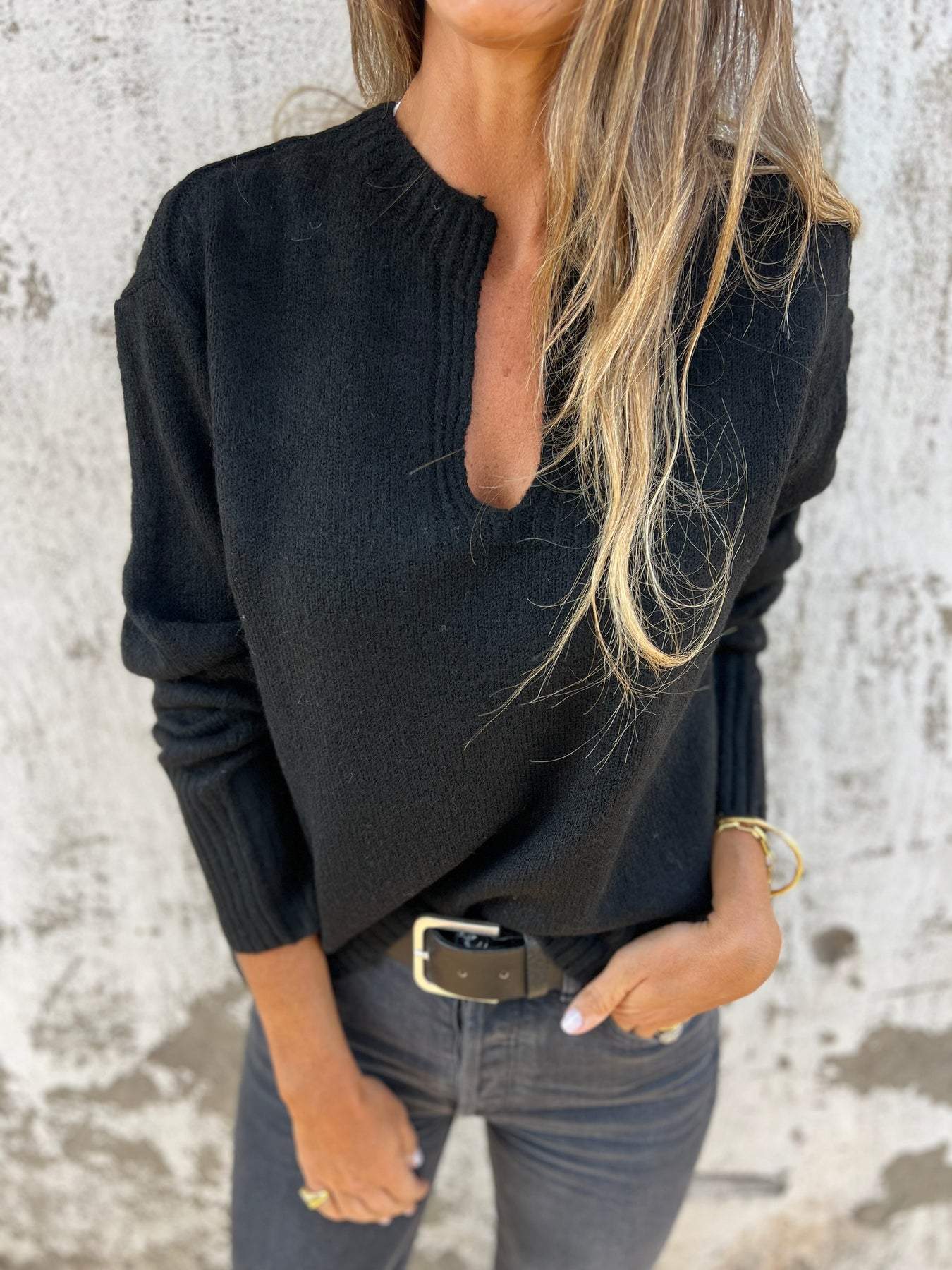 JO | Timeless and elegant winter top