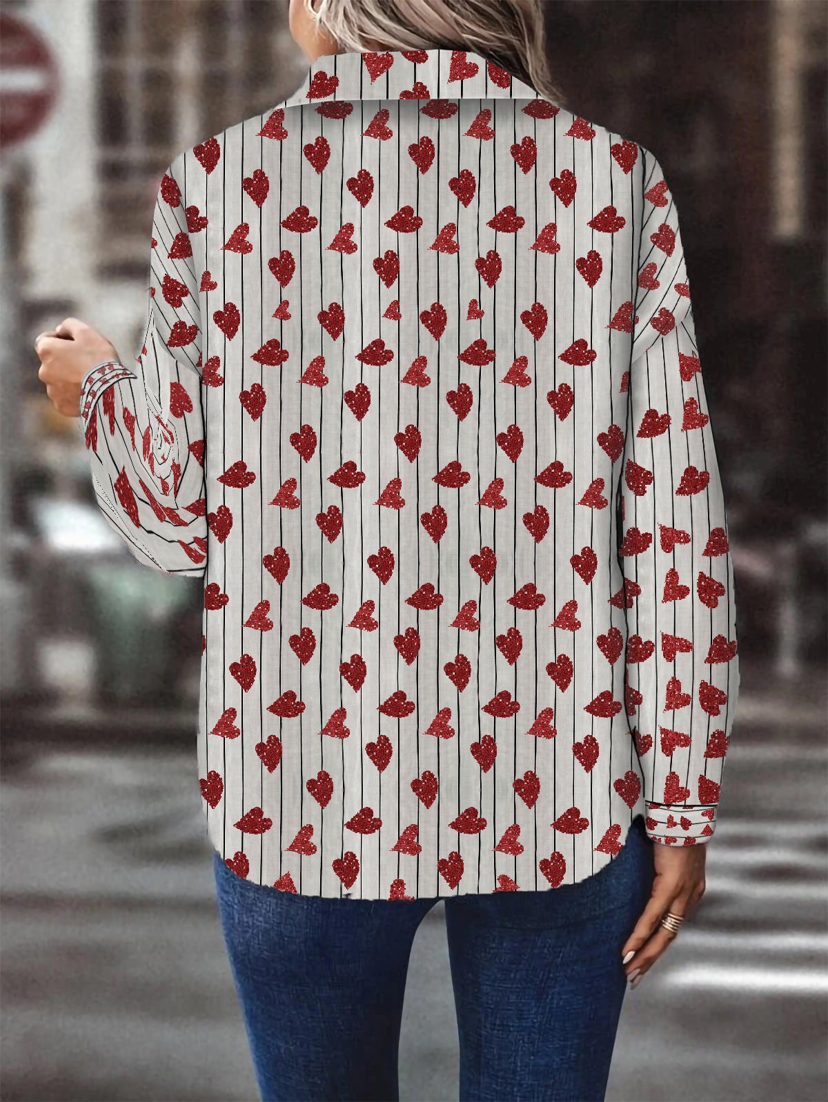 JO | Chic, loose-fitting winter blouse