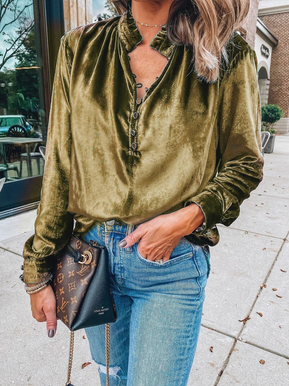 JO | Elegant and stylish winter blouse