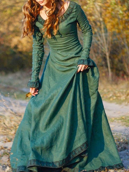 JO | Classic and elegant winter dress