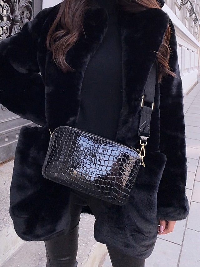 JO | Uncomplicated and trendy winter coat
